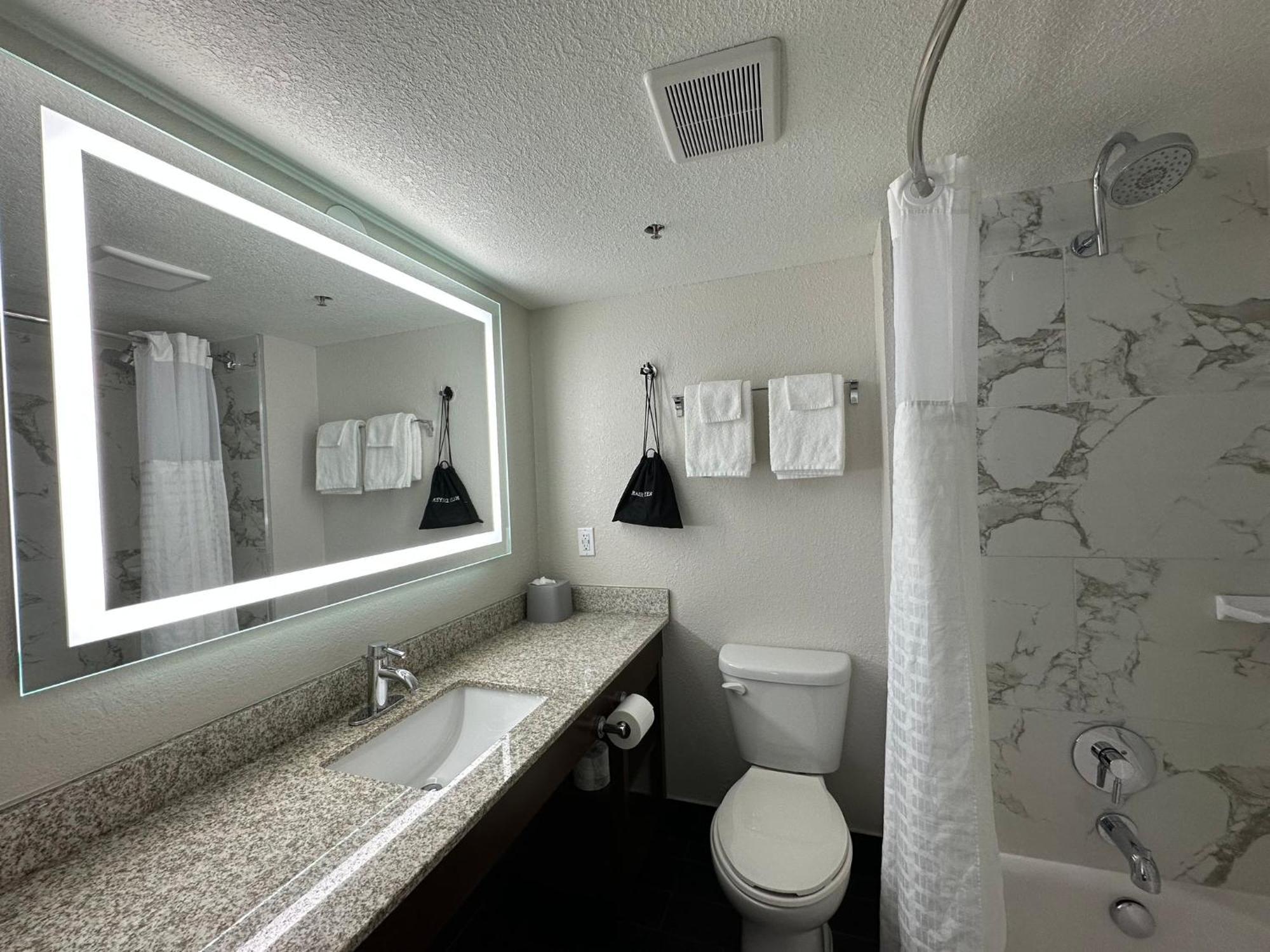 Holiday Inn Express & Suites Eden Prairie - Minneapolis By Ihg Экстерьер фото