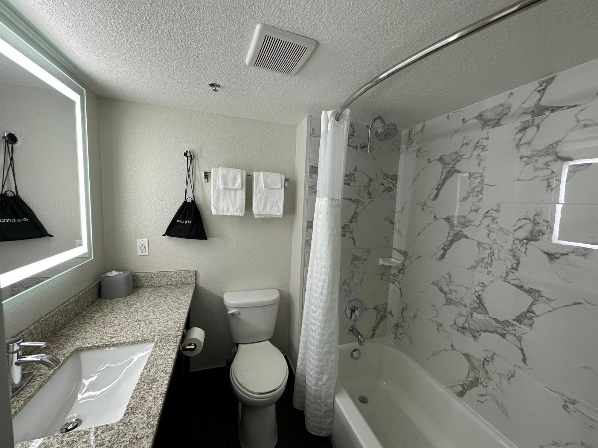 Holiday Inn Express & Suites Eden Prairie - Minneapolis By Ihg Экстерьер фото
