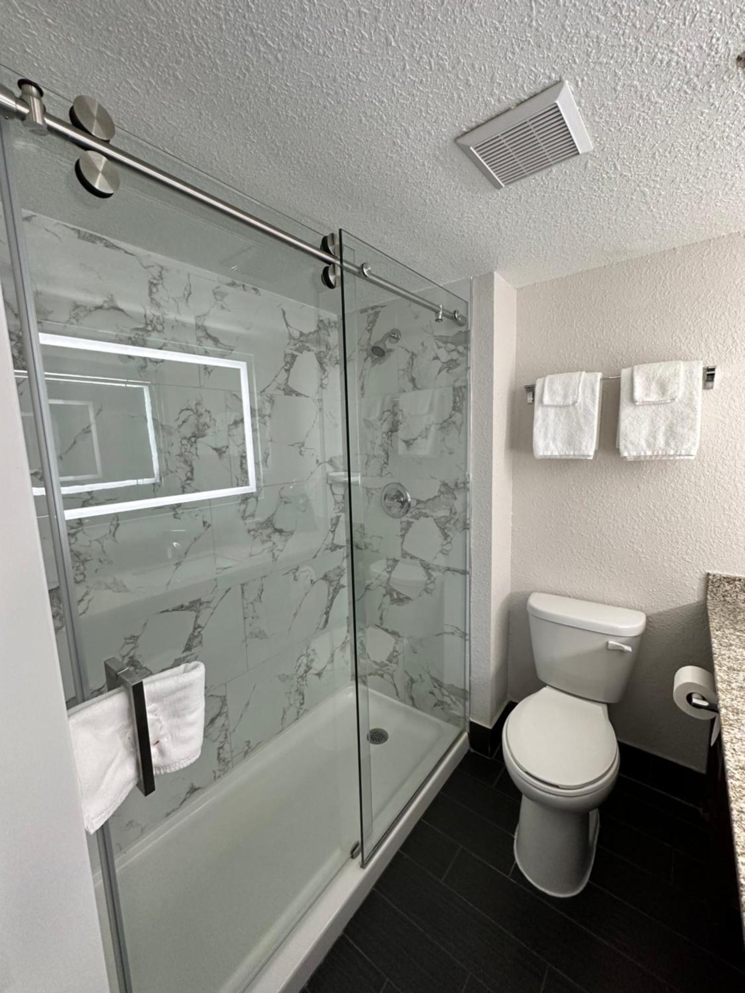Holiday Inn Express & Suites Eden Prairie - Minneapolis By Ihg Экстерьер фото